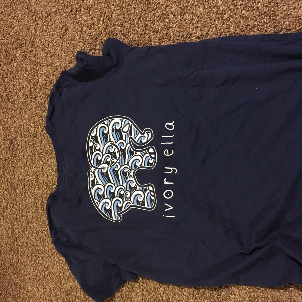 Ivory Ella navy t-shirt